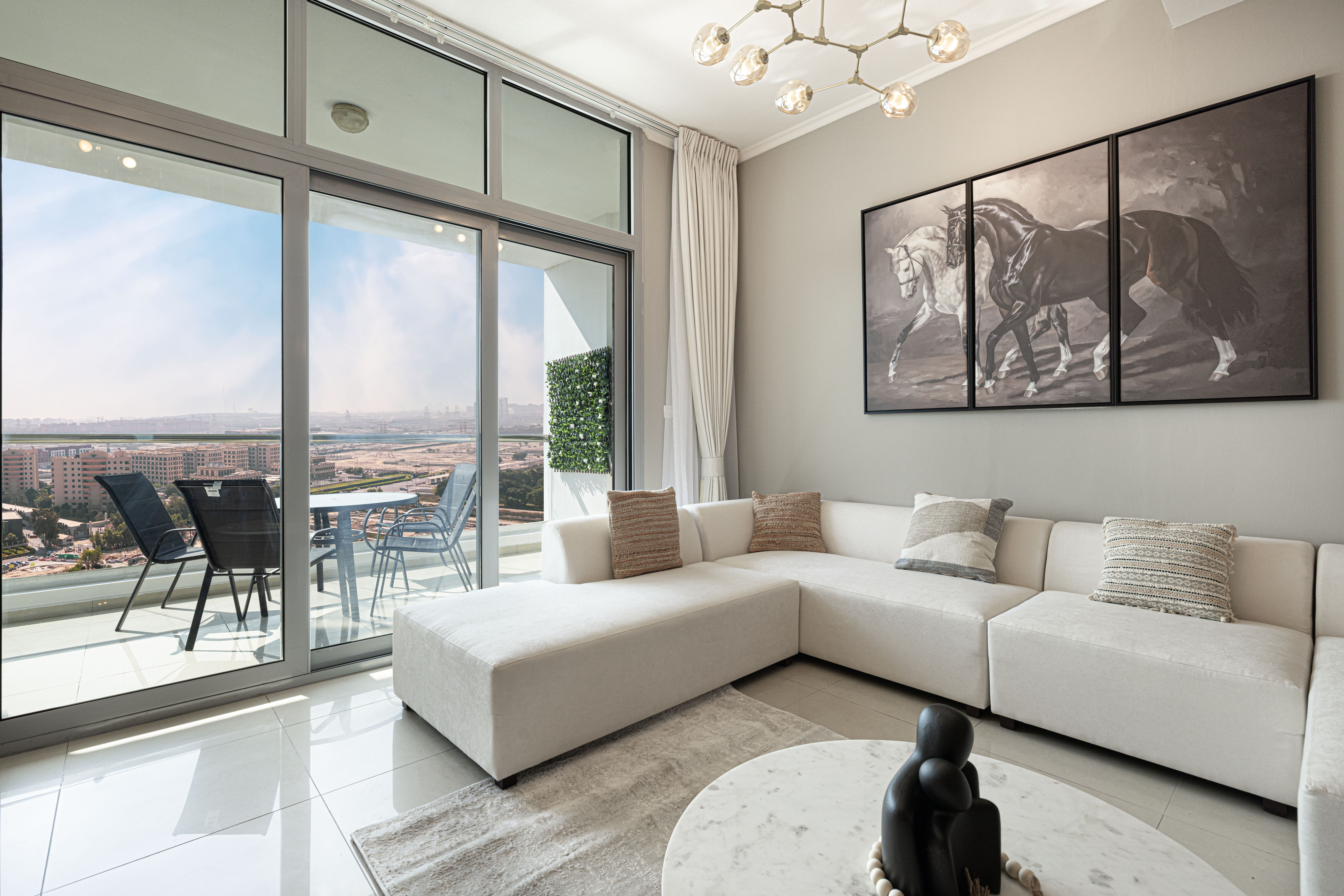 Cozy Urban 2BR Apartment in DEC Tower Marina – photo 5